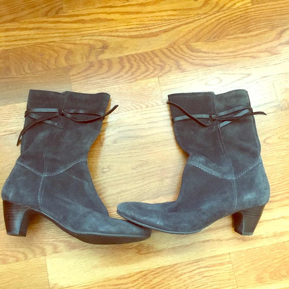 Easy Spirit Suede boots